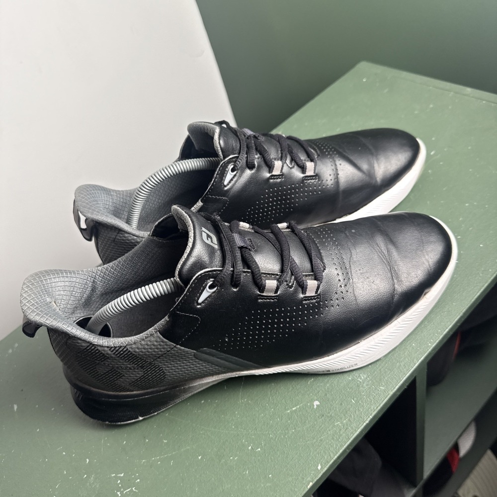 FootJoy FJ Fuel Men's US 10M Black/Charcoal Leather‎ Spikeless Golf Shoes 55451